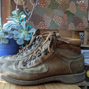Vintage Danner vibram hiking boots